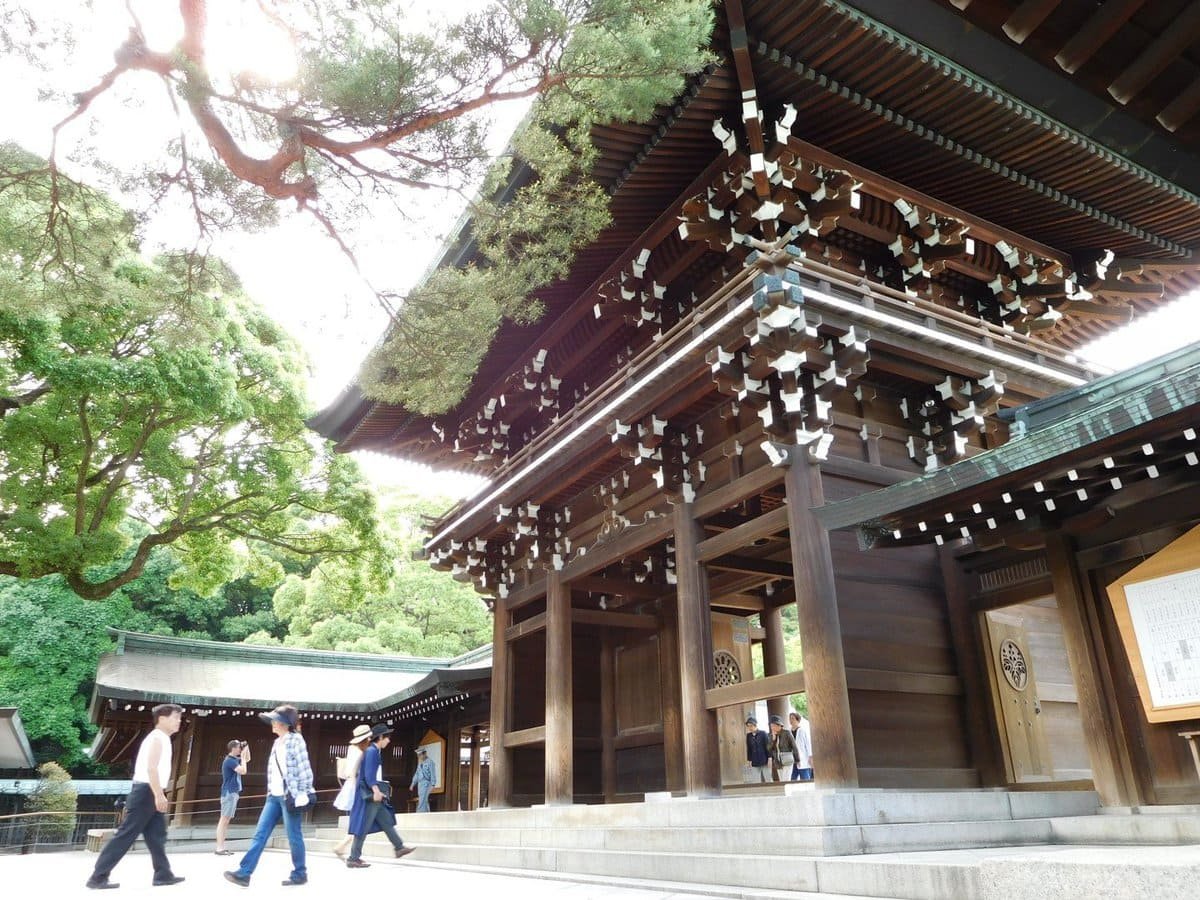The entrance gate to Meiji Jingu shrine