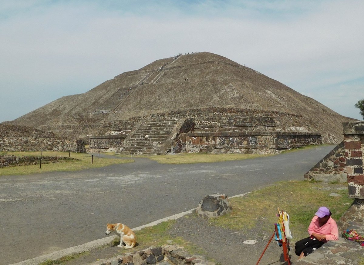 Another look at the Sun pyramid