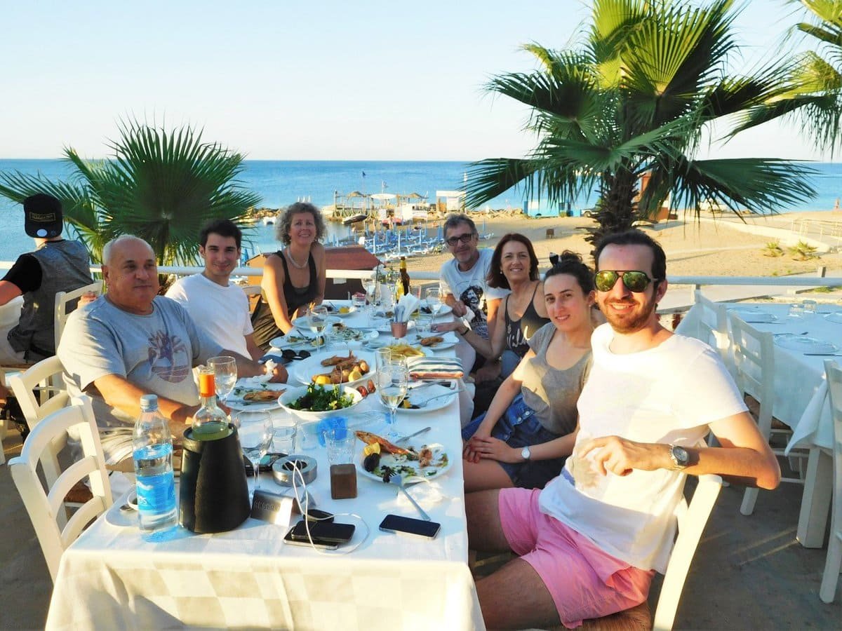 Great way to end a day at the beach - with Andreas, Sandros, Anna, Corina and Melis at Kalamies
